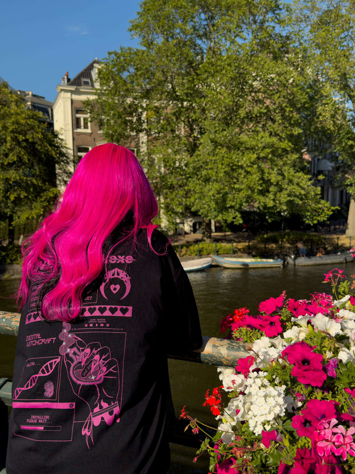 Love Potion - Heavy Tee